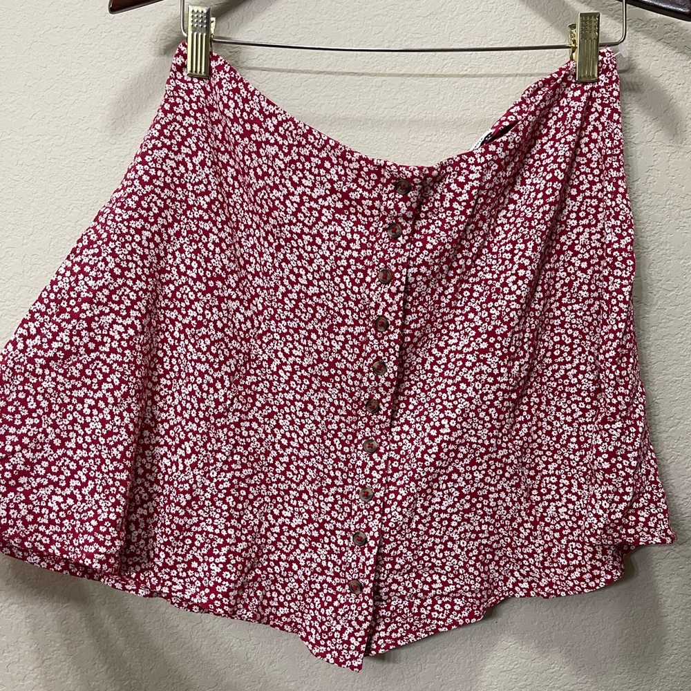 AE red floral flowy skirt